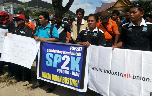 Demo Buruh di Pekanbaru