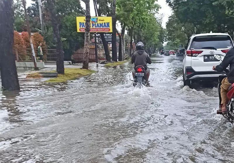 Hujan Deras, Sebagian Wilayah Pekanbaru Kembali Terendam Banjir