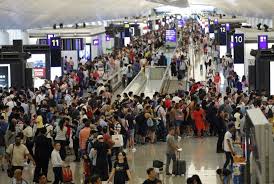 Bandara Hong Kong Kembali Beroperasi