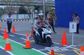 Kapolres Pekanbaru Coba Lintasan Baru Ujian Praktik SIM: Sangat Mudah
