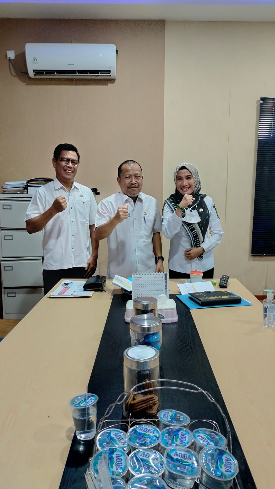 UPT Samsat Selatpanjang Turun Langsung Jemput Tungakan Pajak Randis Pemkab Meranti.