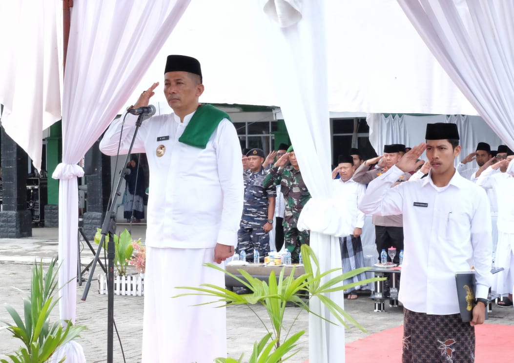 Bupati H.M Adil Pimpin Apel Hari Santri 2022