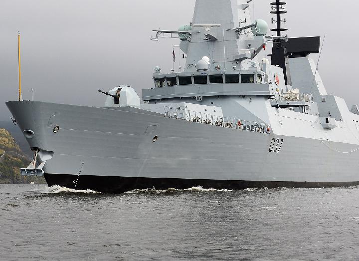 Tensi dengan Iran Memanas, Inggris Kirim Kapal Perang Ketiga