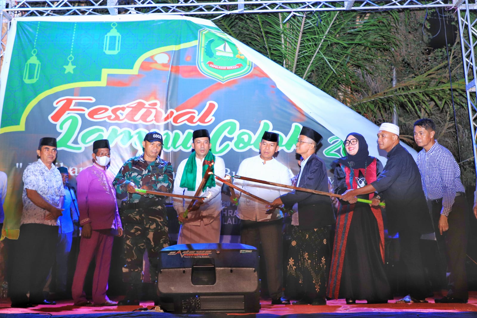 Buka Festival Lampu Colok, Bupati : Tahun Depan Juara I Dapat Rp.50 Juta