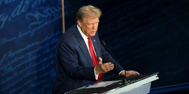 Trump Hentikan Bantuan untuk Ukraina, Proyek Sekolah dan Vaksinasi Anak Dibekukan