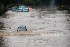 Banjir Jakarta, DPR Singgung Vila Liar di Puncak Milik Pembesar