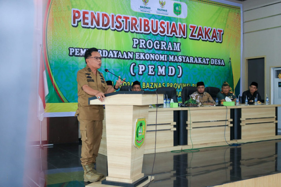 Baznas Salurkan Zakat Pemberdayaan Masyarakat Desa di Meranti