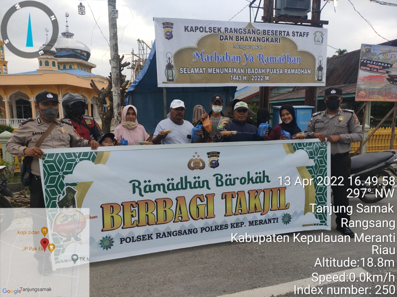 Berkah Ramadan 2022, Polsek Rangsang Berbagi Takjil