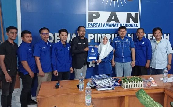 Pilwako Pekanbaru Makin Seru, Intsiawati Ayus Daftar Calon Walikota ke PAN