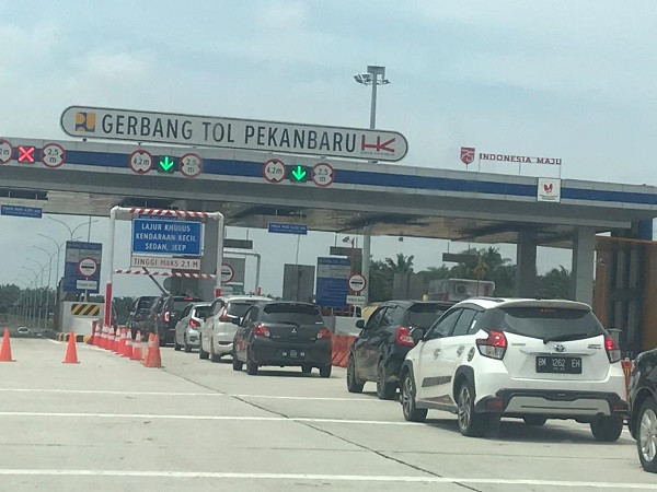 Antusias Masyarakat Semakin Tinggi Menjajal Jalan Tol Pekanbaru - Dumai Sebelum Berbayar