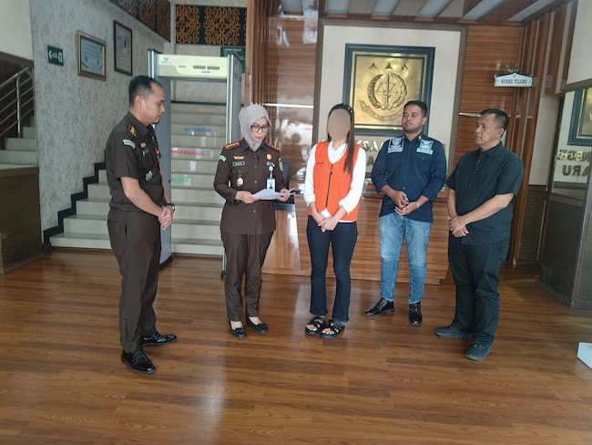 Kejari Pekanbaru Hentikan Penuntutan Kasus Penabrak Petugas Marka Jalan
