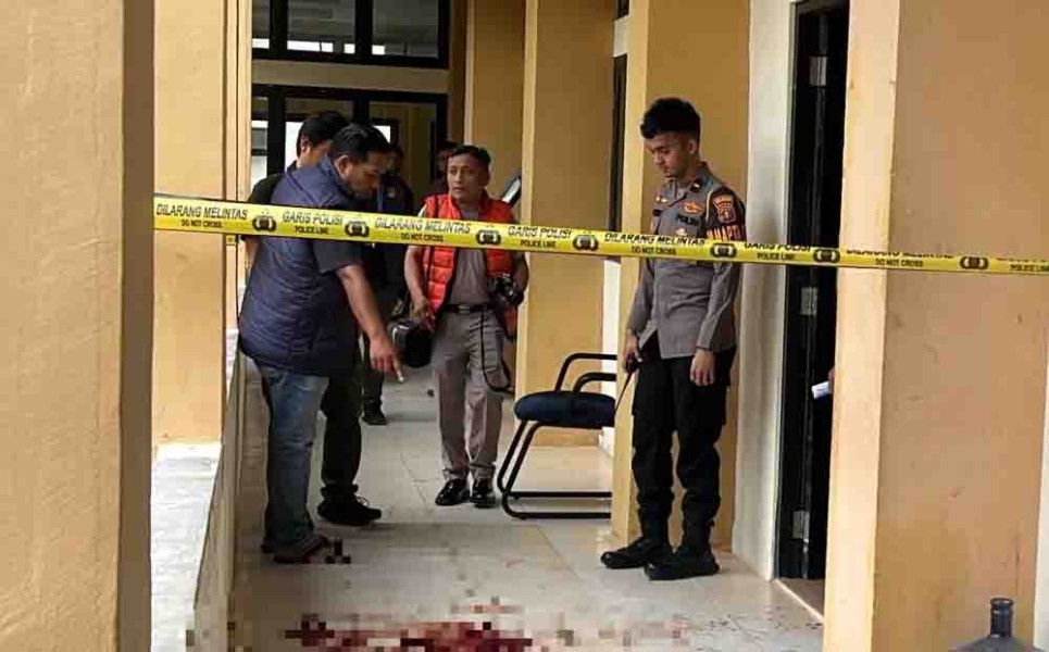 Asah Kapak Sebelum Beraksi Mahasiswa UIN Suska Riau Rencanakan Penyerangan