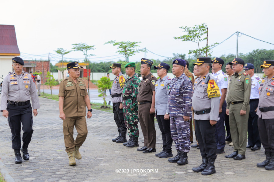 Dukung Kesiapan Pengamanan Kampanye, Plt Bupati Asmar Pimpin Apel Gelar Pasukan Polres Kepulauan Meranti