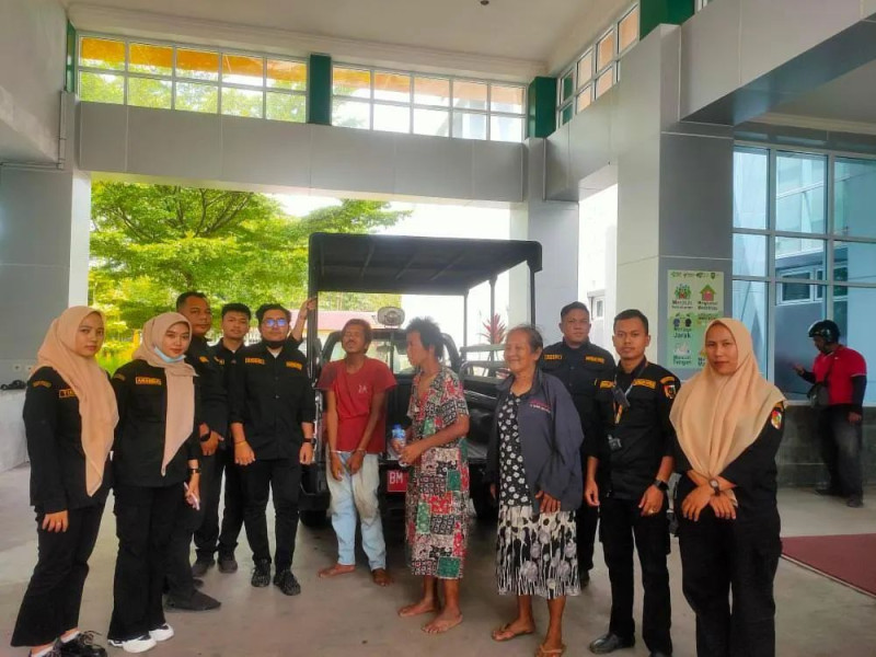 Dinsos Kota Pekanbaru Angkut ODGJ ke Rumah Sakit Jiwa