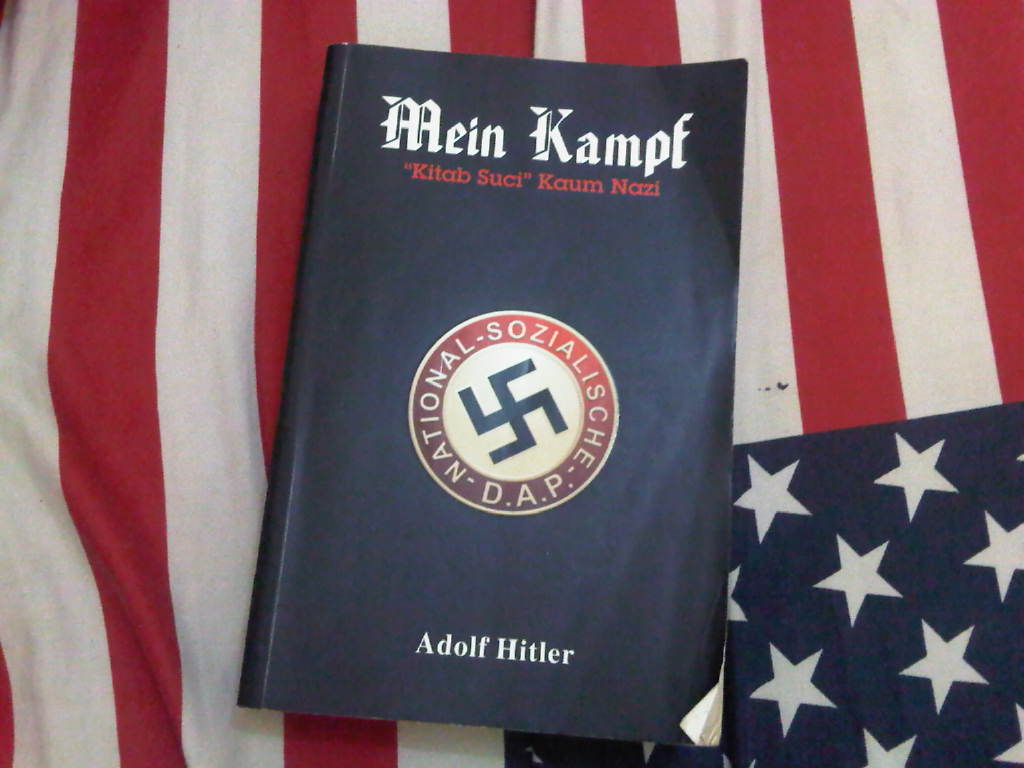 Buku Mein Kampf Karya Adolf Hitler Akhirnya Beredar di Jerman
