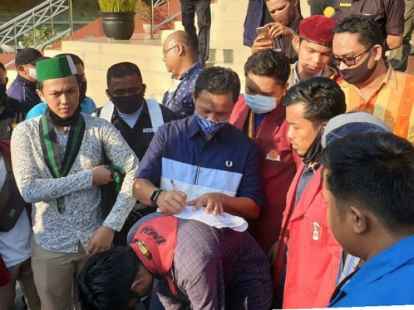 Buruh Riau Bersatu dan Mahasiswa Muhammadiyah Apresiasi Fraksi Partai Demokrat DPR RI