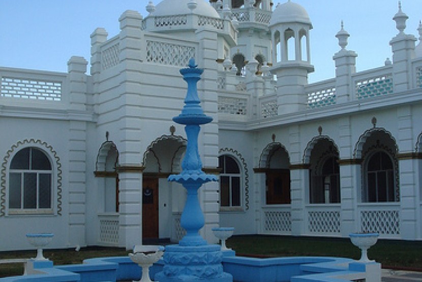 Masjid Soofi Padukan Arsitektur India dan Kolonial