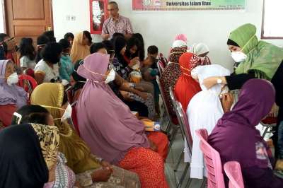IAGI Riau Bagikan 2.600 Masker N95 Di Kelurahan Meranti Pandak