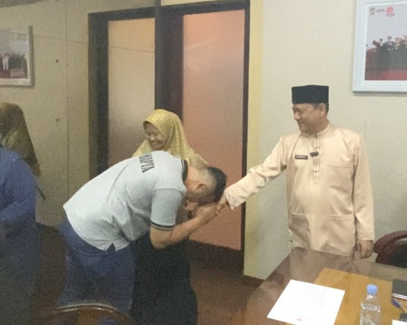 Hambali Resmi Mengajukan Pensiun Dini dari PNS