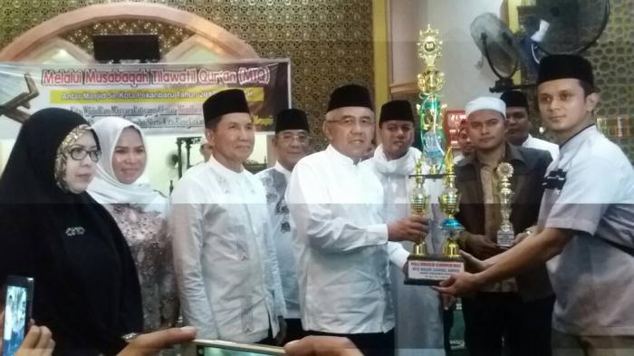 Dihadiri Gubri dan Ketua DPRD, MTQ DPRD Riau Resmi Ditutup