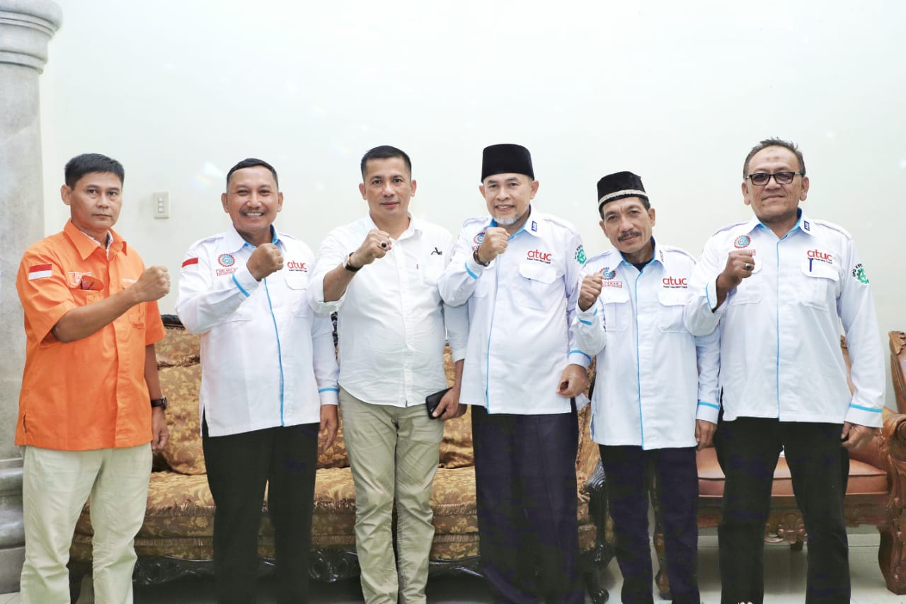 Bupati HM Adil Buka Puasa Bersama DPD KSPSI AGN Provinsi Riau