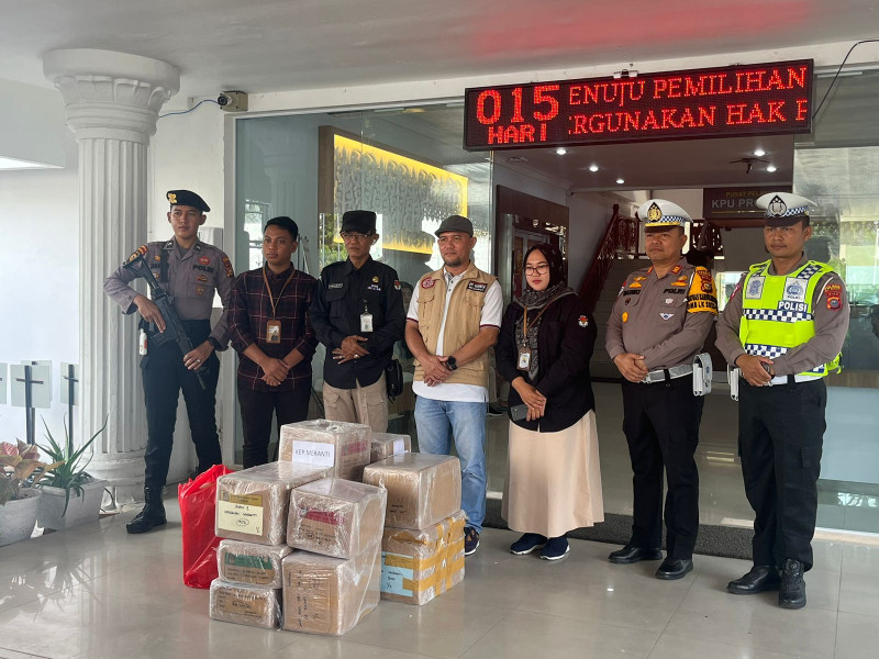 Pengawalan Logistik Pemilu 2024 KPUD Kepulauan Meranti