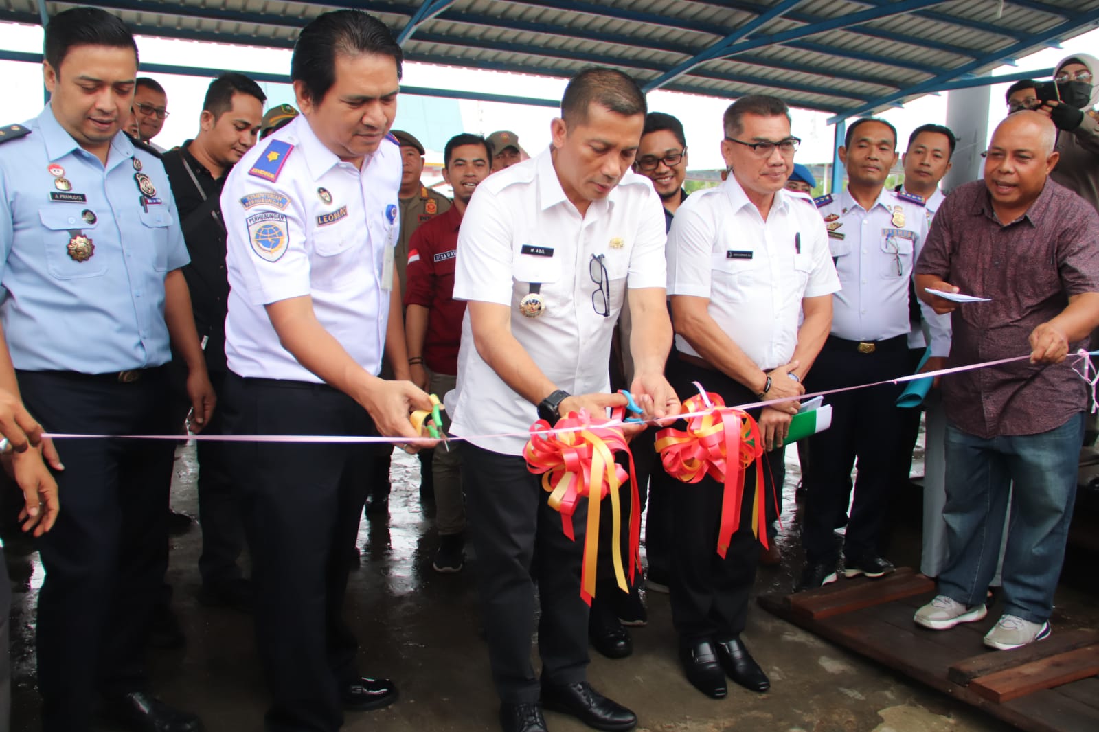Bupati H.M Adill Lepas Keberangkatan Perdana Kapal MV. Pintas Samudra 8