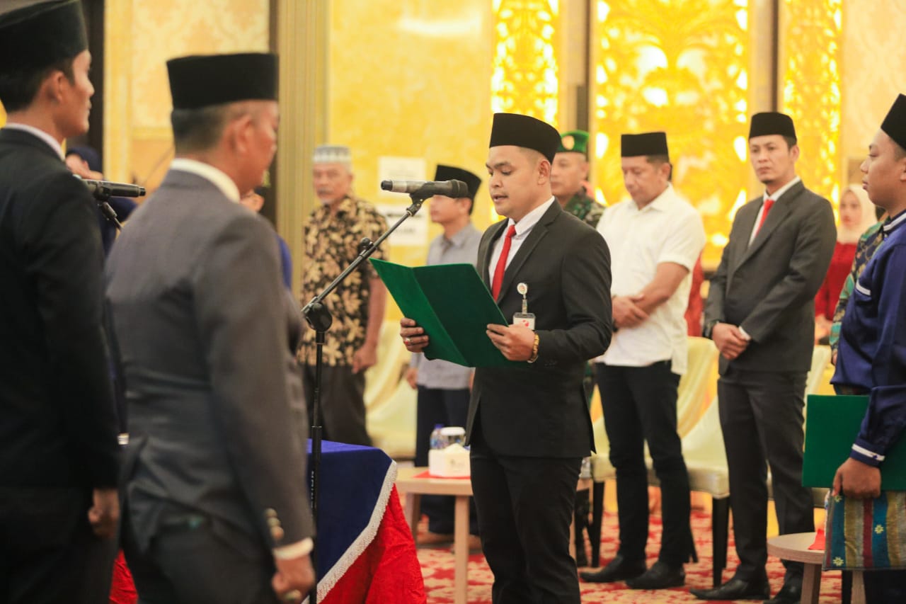 Wabup Meranti  H.Asmar Hadiri Pelantikan Anggota Panwaslu Kecamatan se-kabupaten Meranti