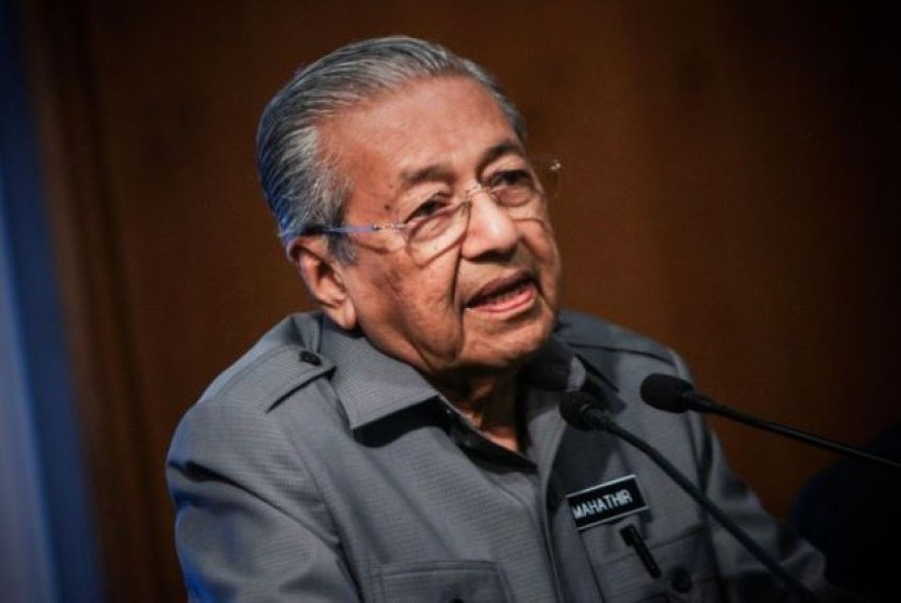 Mahathir Sita 1 Miliar Ringgit dari Perusahaan China