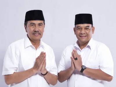 Perseteruan Soal Dana Bantuan Masjid, Ada Kesan Politis Gubri Anggap Wagubri Pesaing