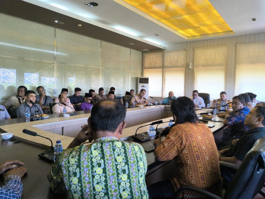 Bupati Pelalawan Terima Audiensi Warga Desa Kesuma, TBS dari Bukit Kesuma Dipastikan Tetap Diterima