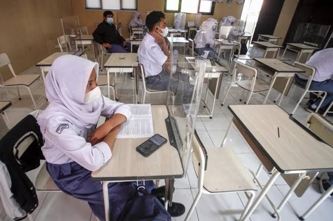 Jadwal Penyerahan Rapor, Libur, dan Masuk Sekolah SMA/SMK di Riau