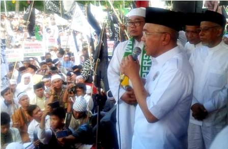 Gubernur Riau, Arsyadjuliandi Rachman Ambil Bagian Dalam Aksi Damai Dua Desember Di Pekanbaru