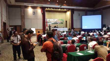 Polda Riau Grebek Kegiatan Investasi Ilegal FBS Financial Freedom Success di Pekanbaru
