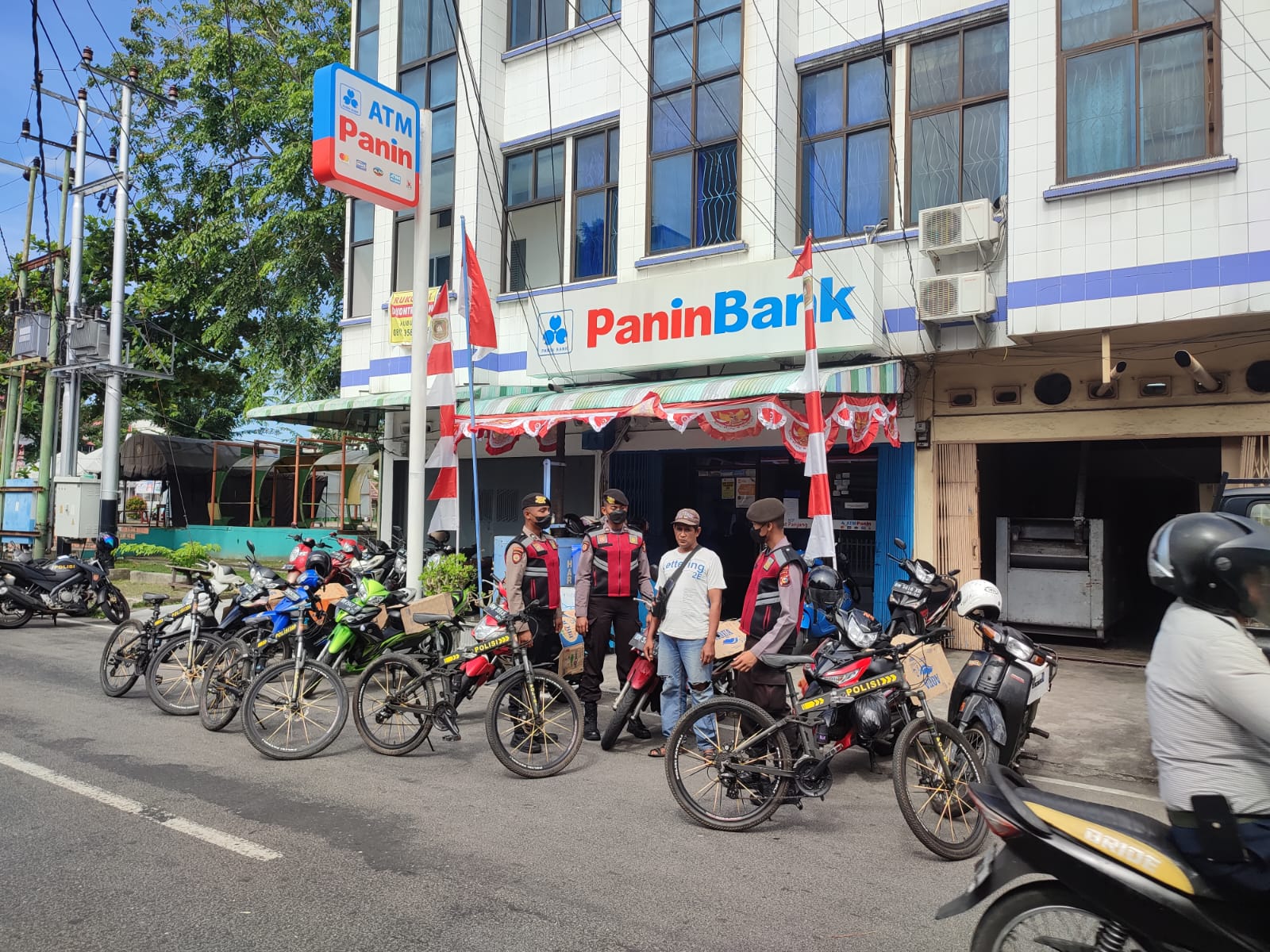 Antisipasi Gangguan Kamtibmas, Personel Satsamapta Polres Meranti Lakukan Giat Patroli Sepeda