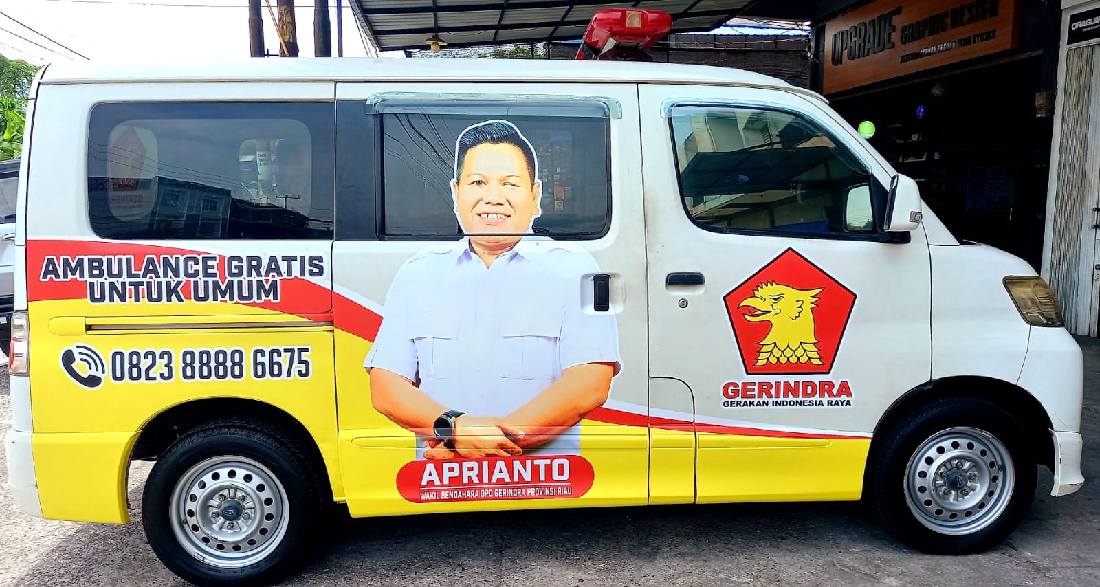 Aprianto Wakil Bendahara DPD Gerindra Provinsi Riau Sediakan Ambulance Gratis Untuk Masyarakat 
