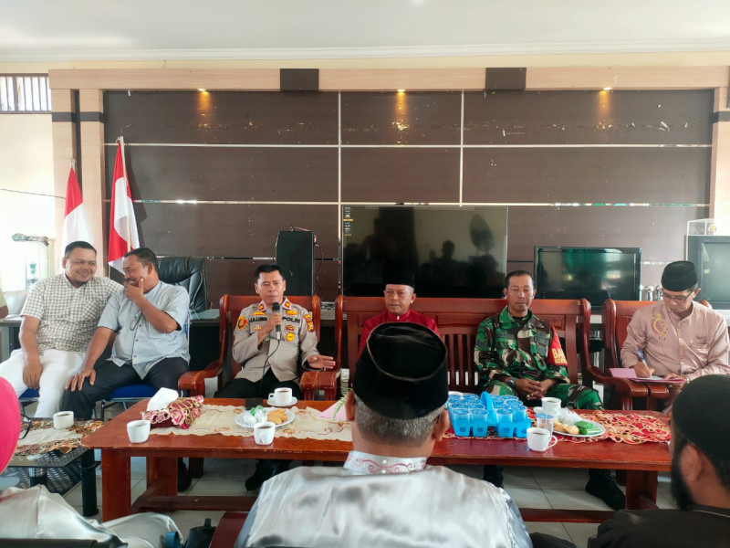 Jumat Curhat, Polisi di Meranti Dengar Langsung Beragam Keluhan dari Masyarakat