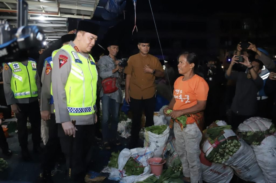 Pastikan Kondisi Masyarakat Aman, Kapolda Riau Irjen Moh Iqbal Turun Langsung Pimpin Patroli Sekala 