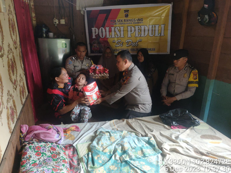 Program Si Dul, Polsek Rangsang Jenguk dan Beri Bantuan Terhadap Anak Penderita Lumpuh