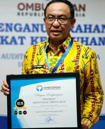 Kabupaten Inhil Terima Anugerah Predikat Kepatuhan Tinggi 2018
