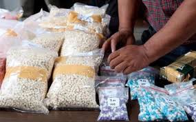 Direktorat Reserse Narkoba Polda Riau Musnahkan 40 butir pil ekstasi dan 14,36 gram Shabu