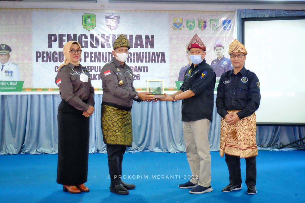 Pengukuhan Pemuda Sriwijaya, Bupati HM Adil Mari Terus Jaga Kekompakan dan Keharmonisan