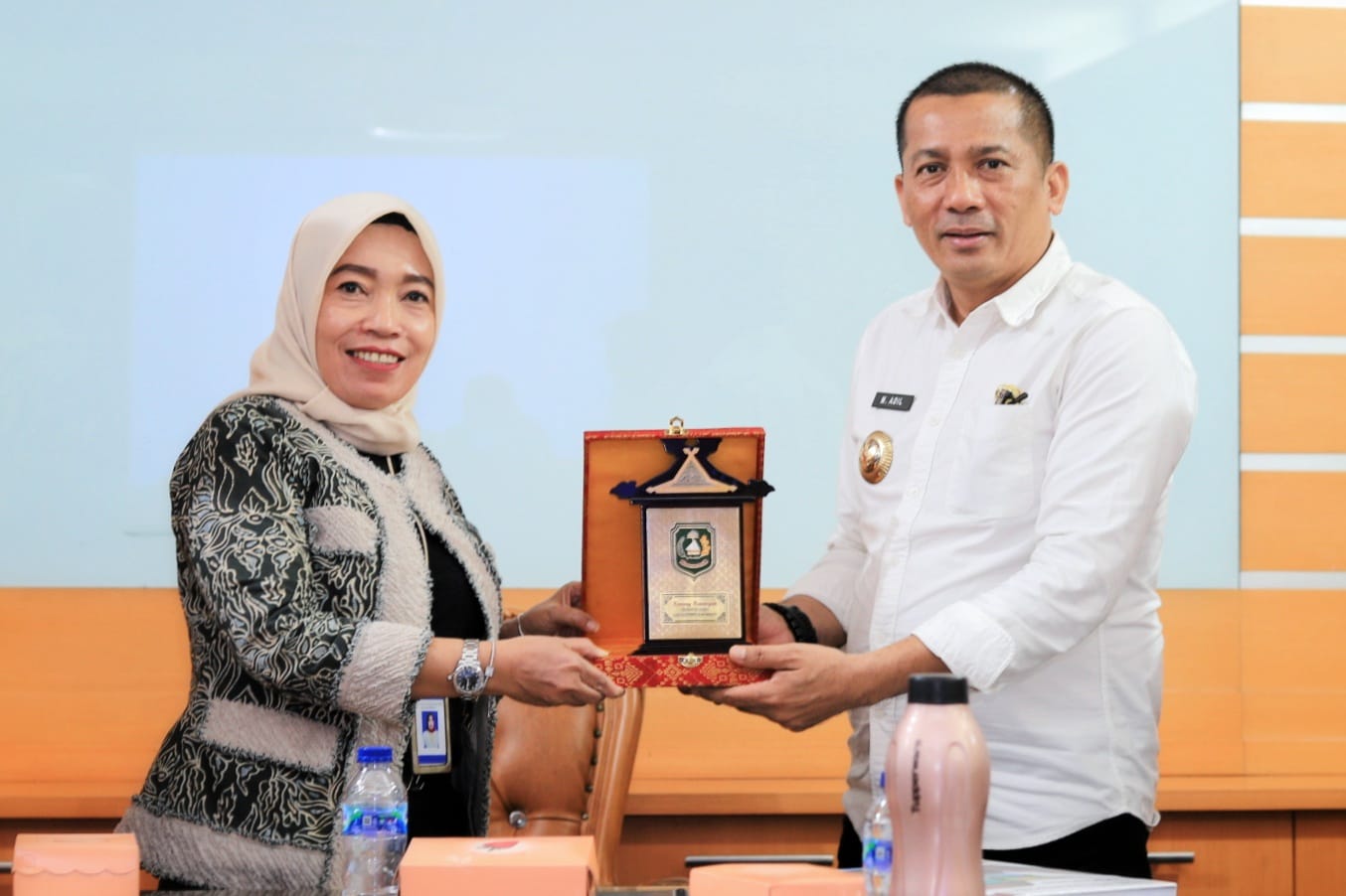 Bupati Meranti Datangi Kemendikbud dan Kementerian LHK