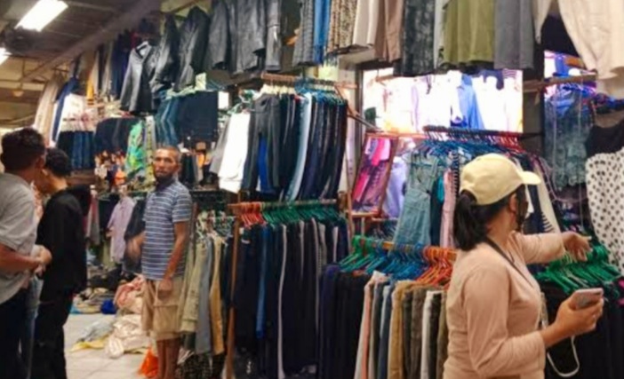 Geliat Bisnis Pakaian Bekas di Pasar Kodim Terus Menggeliat