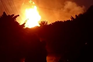 Pipa Gas Tanam Meledak di Kemuning Inhil, Kobaran Api Menjulang Tinggi ke Angkasa