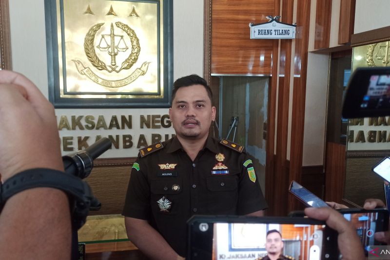 Kejari Pekanbaru Bantah Jaksa Terima Uang dari Mantan Rektor UIN Suska