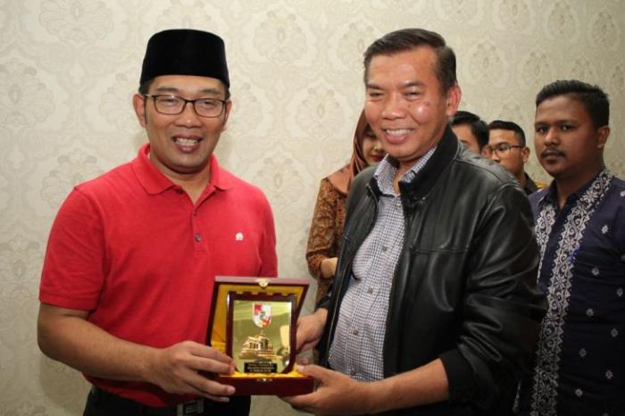 Berkunjung Ke Pekanbaru, Ridwan Kamil Nasehati Walikota Pekanbaru Soal Sampah