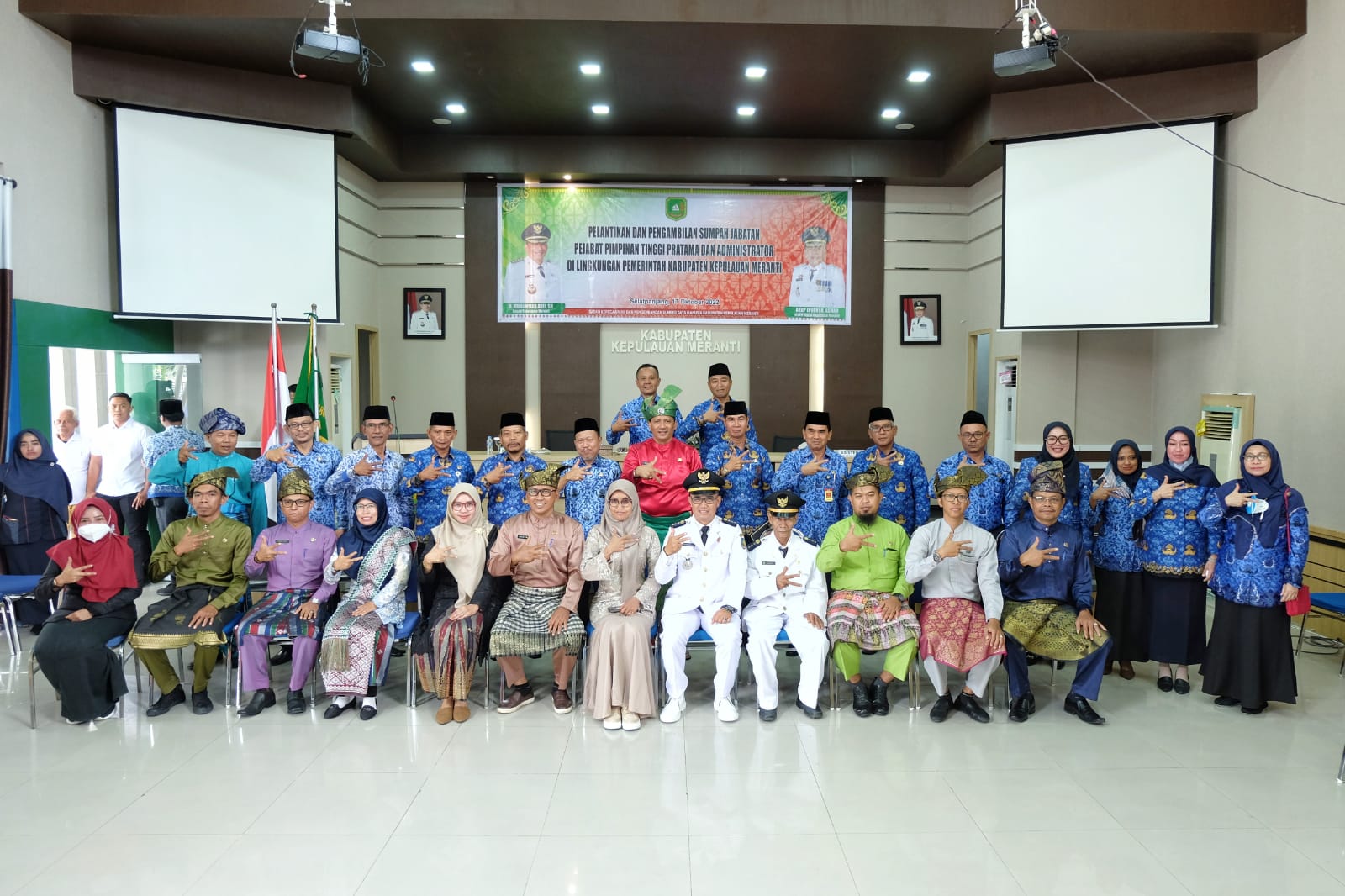 Bupati Lantik Pejabat di Meranti, Ada Pesan Khusus untuk Kepala Disdukcapil