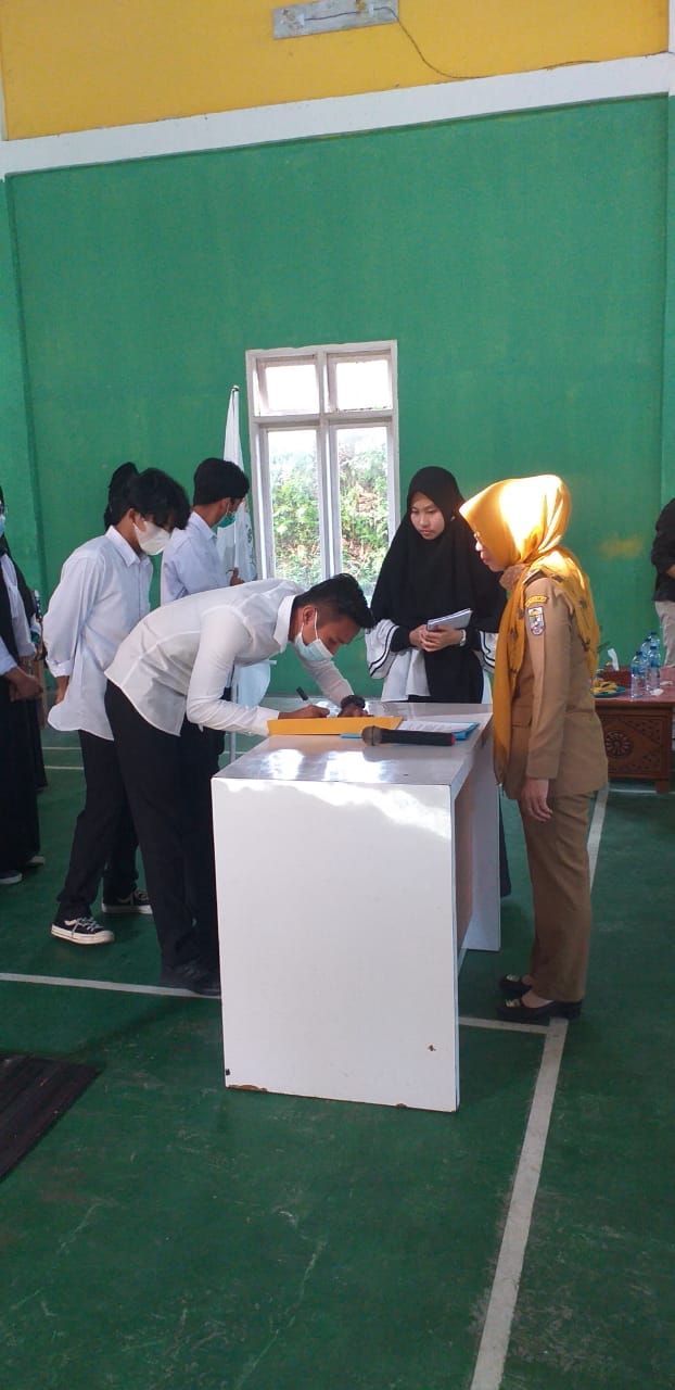 Camat Bunut Lantik Kepengurusan IPM- KB Periode 2021-2022