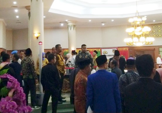 Pelantikan Anggota DPRD Riau Periode 2019 - 2024 Dijaga Ketat